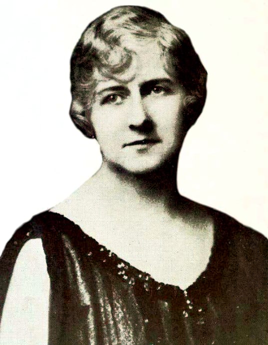 Adine Dionne, vers 1900