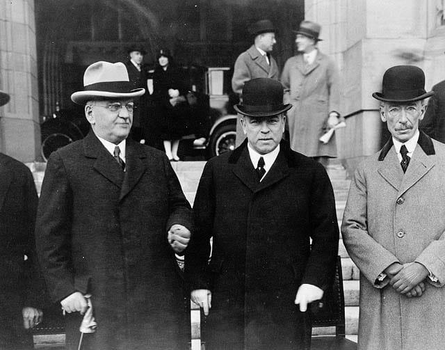 Mackenzie King avec Ferguson et Taschereau, conférence fédérale-provinciale, 3 novembre 1927