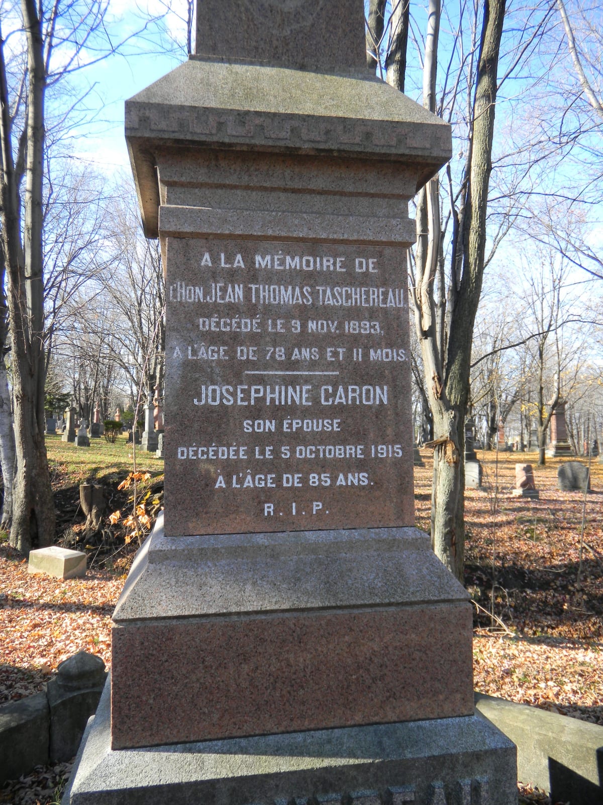L'obélisque du juge Jean-Thomas Taschereau (l'inscription), cimetière Belmont